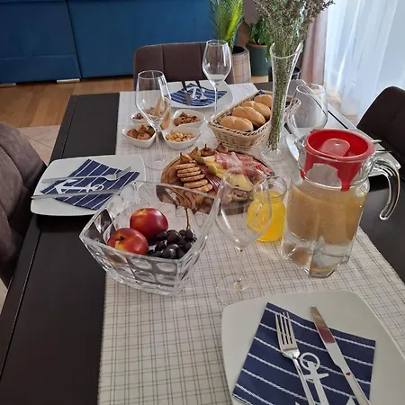 Waterflow Apartman *