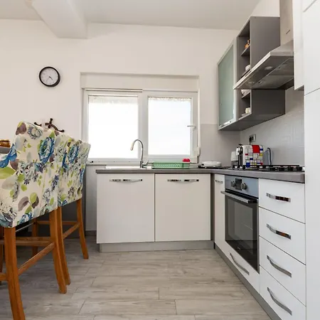 Apartment Neda *